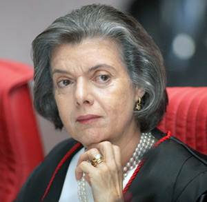 http://josiasdesouza.blogosfera.uol.com.br/files/2012/05/CarmenLuciaNelsonJrTSE300.jpg